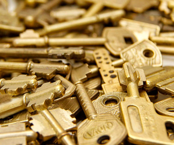 Benefits of Recycling Bronze Scrap / Beneficios del reciclaje de chatarra de bronce