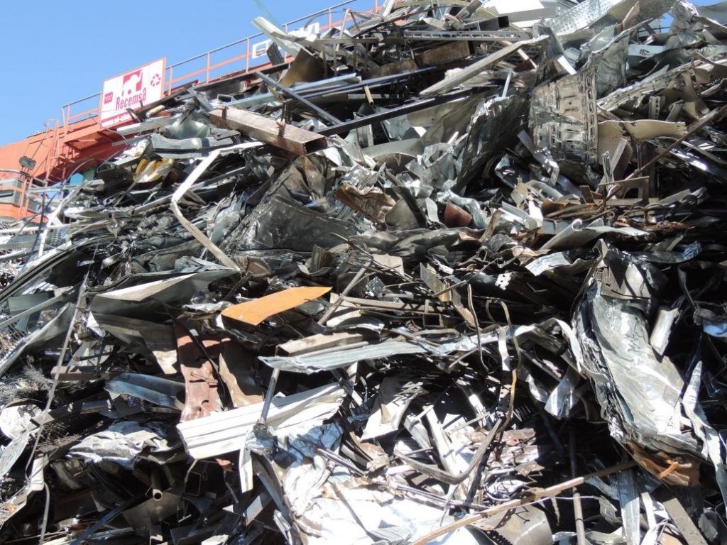 Types of Steel and Iron Scrap / Tipos de chatarra de acero y hierro