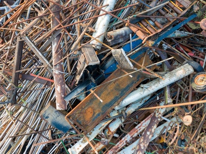 Regulations and Safety / Normativa y seguridad